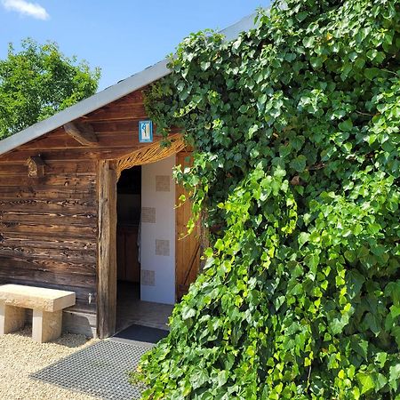 La Maison Ronde Et Ses 2 Cahutes Monthoiron Екстер'єр фото