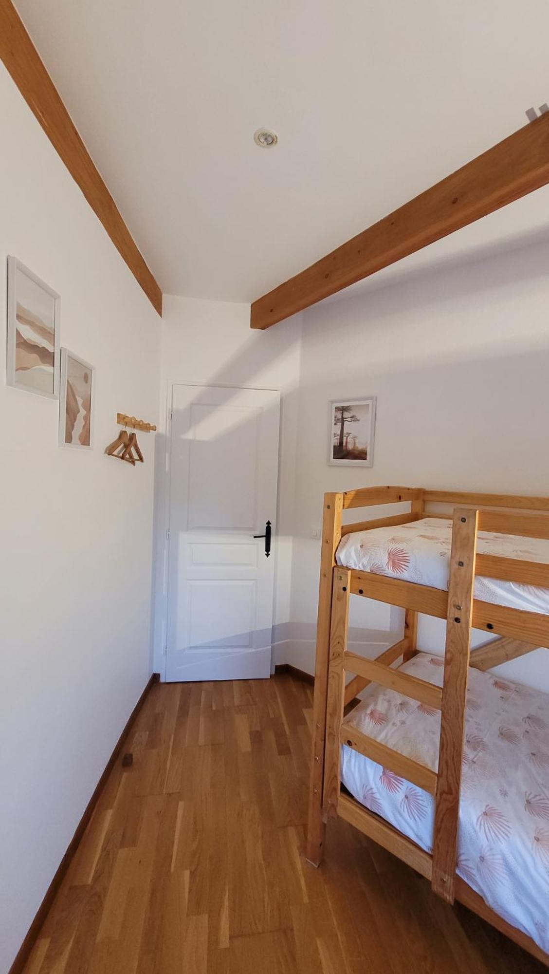 La Maison Ronde Et Ses 2 Cahutes Monthoiron Екстер'єр фото